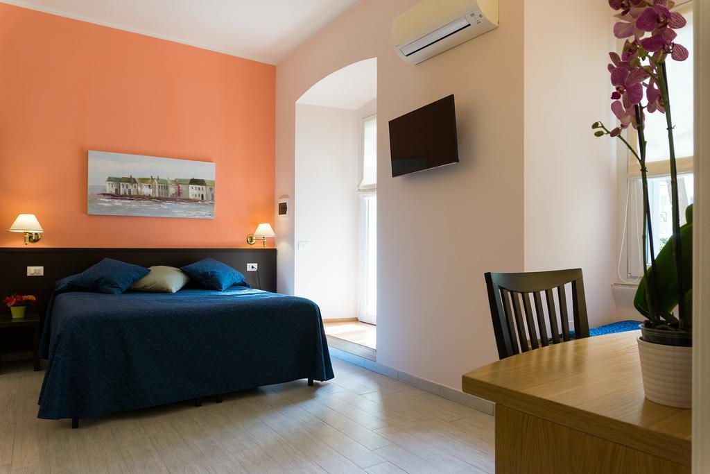לינה וארוחת בוקר רומא Poppy House חדר תמונה